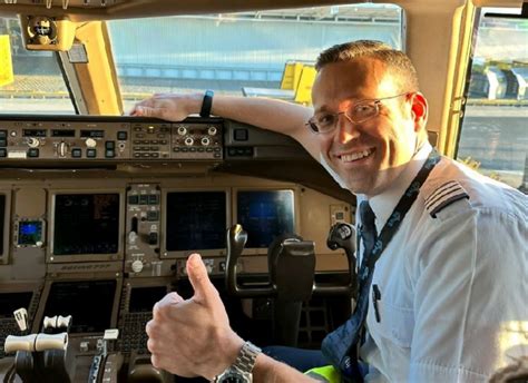 dhl uk pilot jobs|DHL Air UK pilot jobs news for airline pilots and aviation schools.